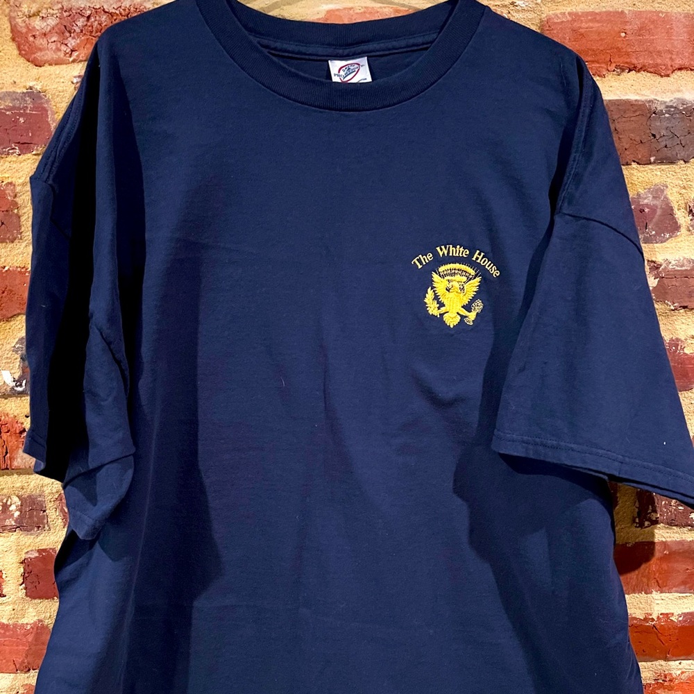 ***OFFICIAL MERCH OF THE EXECUTIVE BRANCH*** XXL t-shirt. 8/10 excellent 🤟🏼